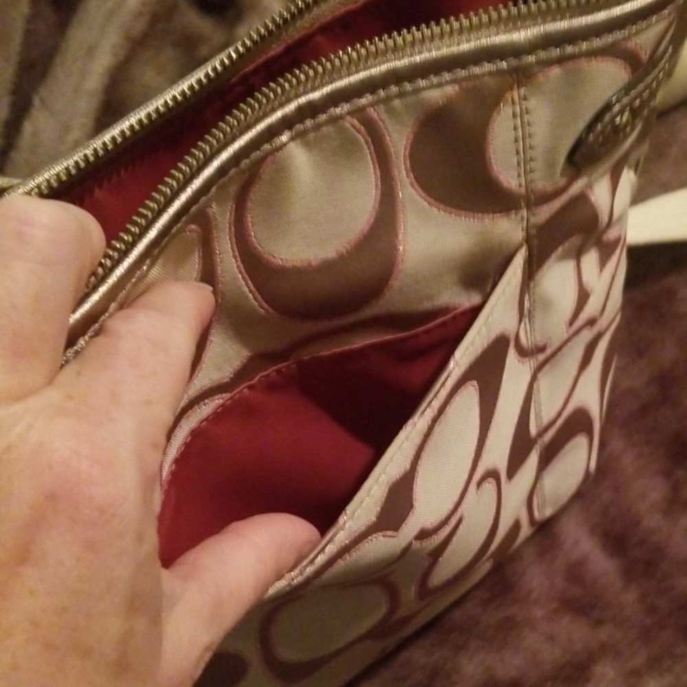 Coach purse - Picture 4 of 4